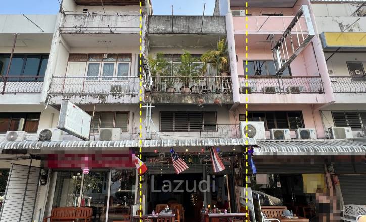 Sell Out Bar and 3-Storey Building in Jetyod Rd. area