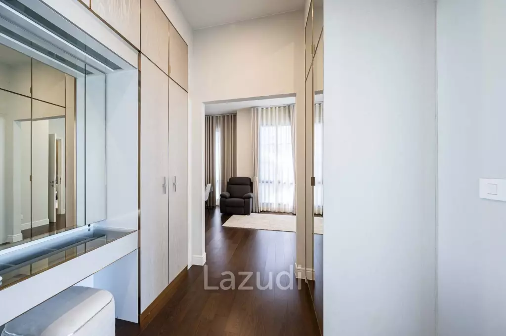 5 Bed 6 Bath 687 SQ.M Narasiri Krungthep Kreetha