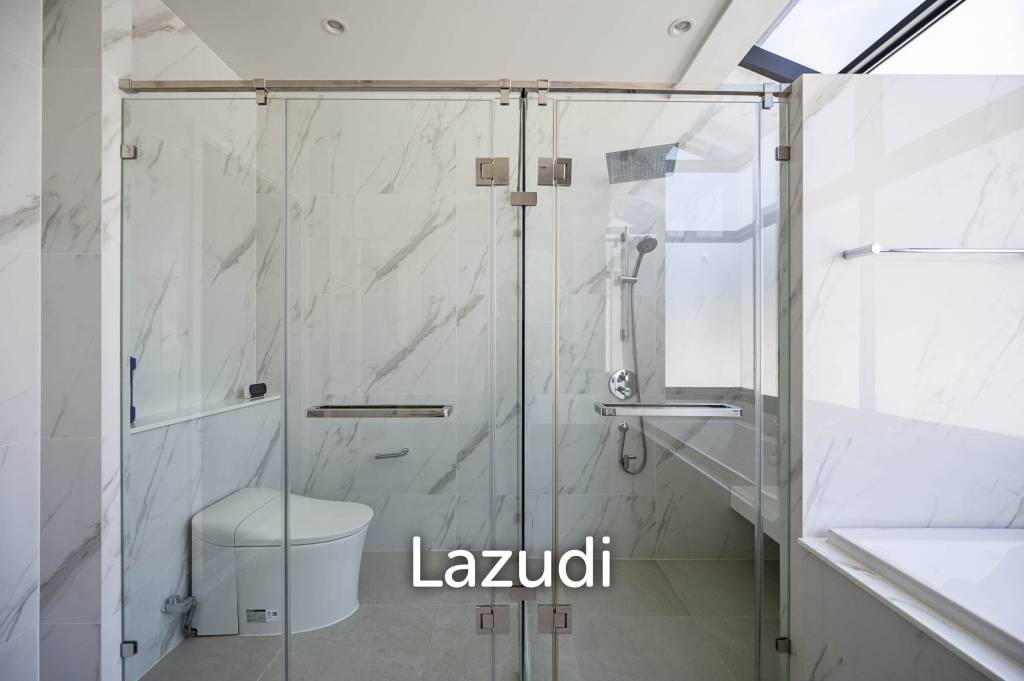 5 Bed 6 Bath 687 SQ.M Narasiri Krungthep Kreetha