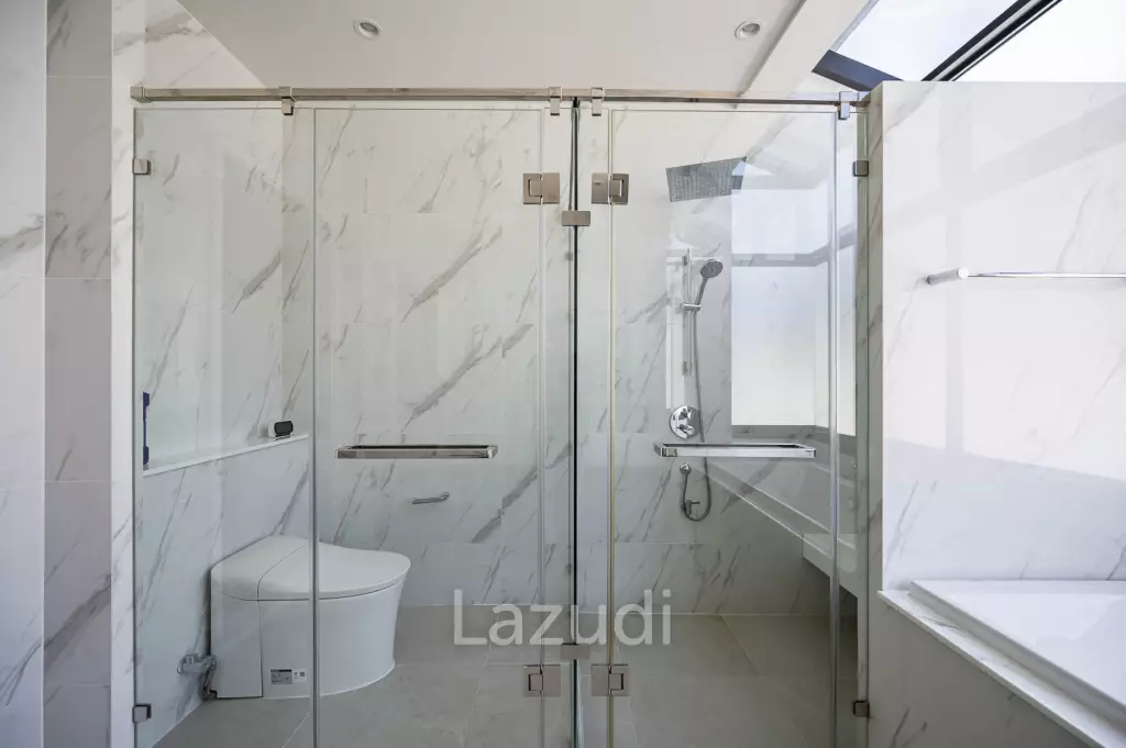 5 Bed 6 Bath 687 SQ.M Narasiri Krungthep Kreetha