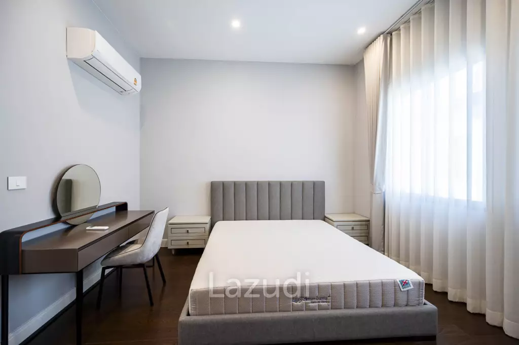 5 Bed 6 Bath 687 SQ.M Narasiri Krungthep Kreetha