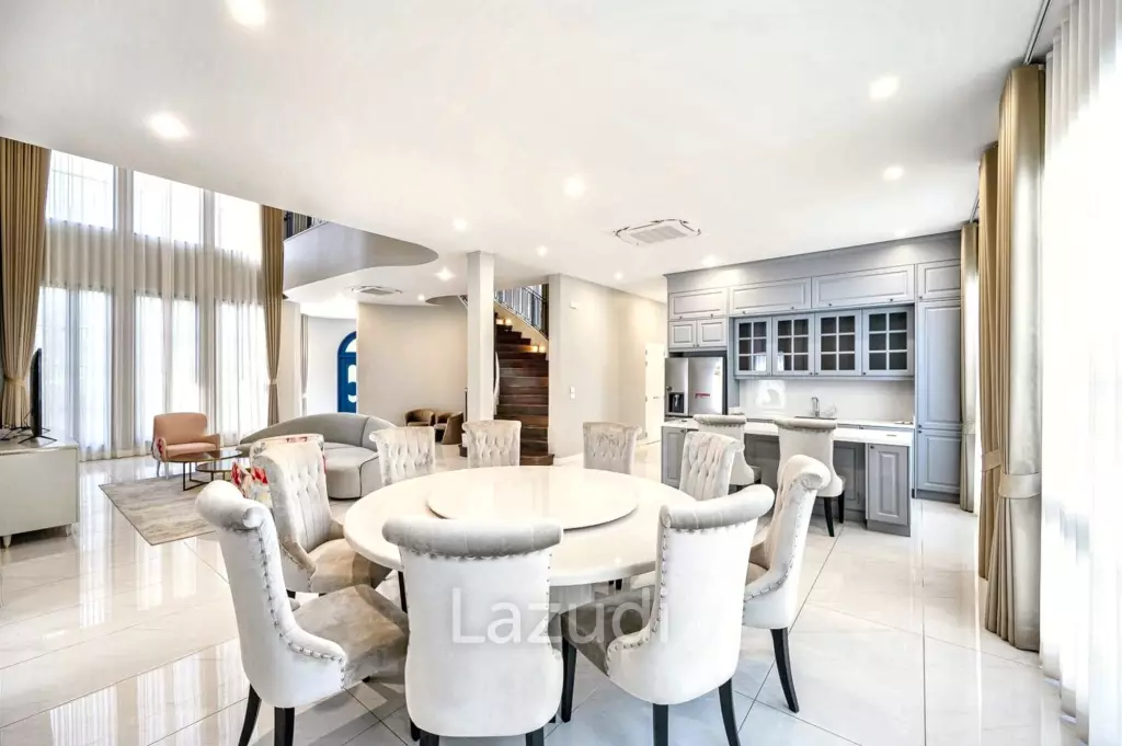 5 Bed 6 Bath 687 SQ.M Narasiri Krungthep Kreetha