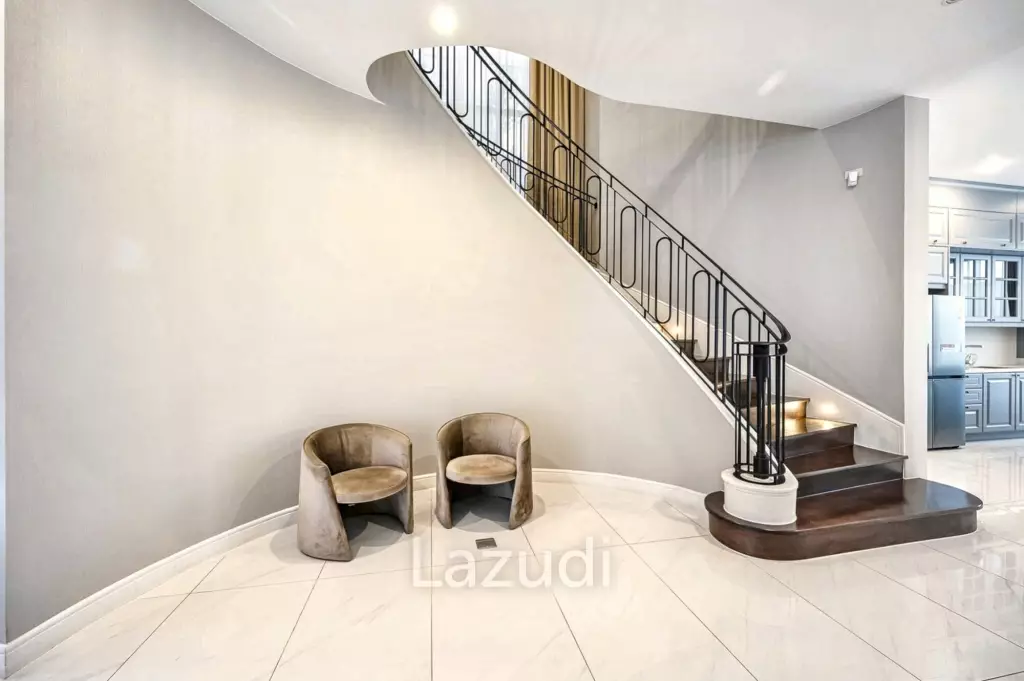 5 Bed 6 Bath 687 SQ.M Narasiri Krungthep Kreetha