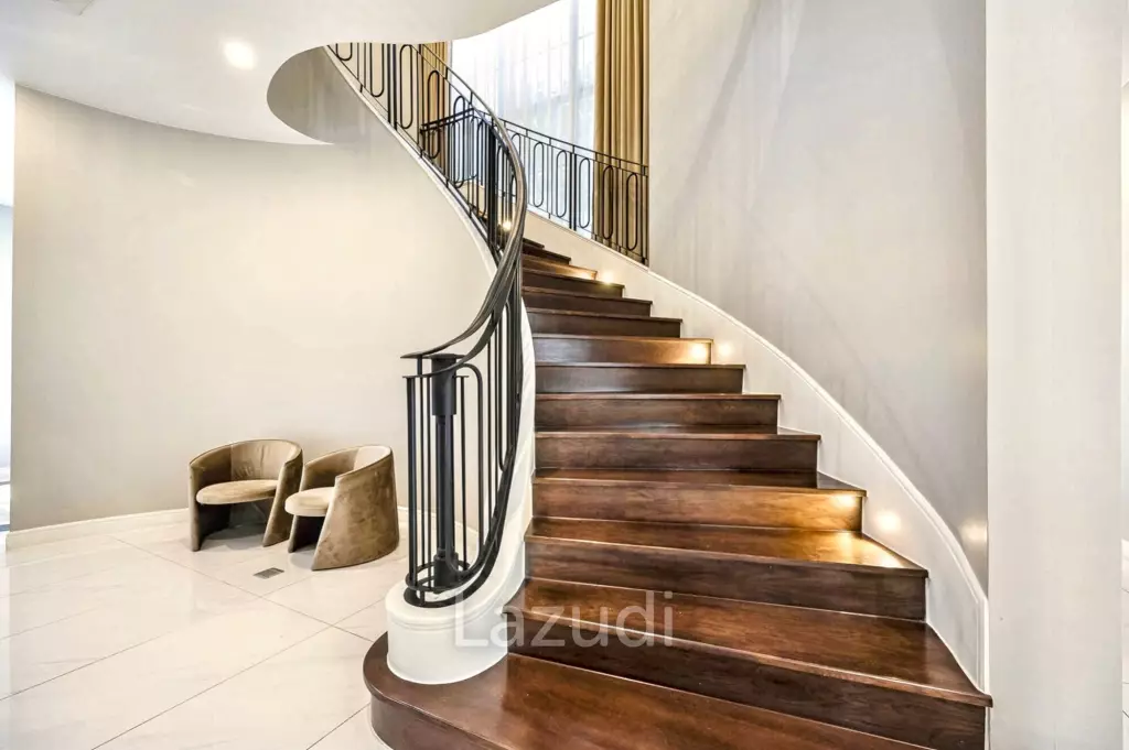 5 Bed 6 Bath 687 SQ.M Narasiri Krungthep Kreetha