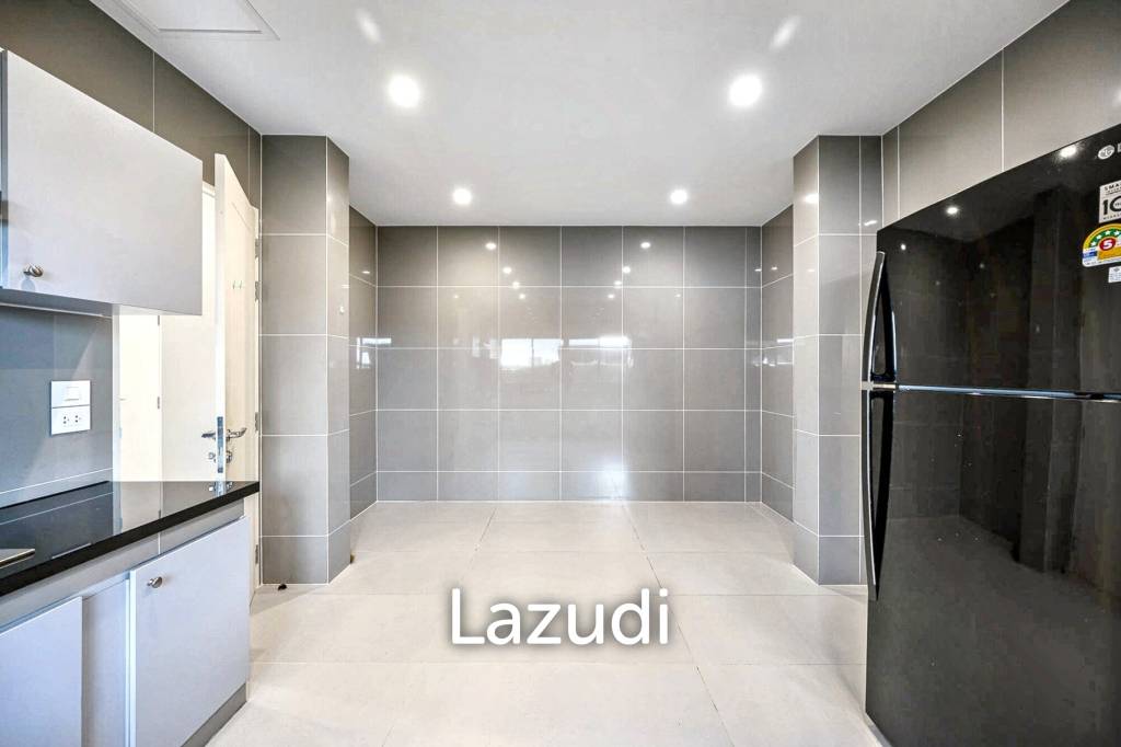 5 Bed 6 Bath 687 SQ.M Narasiri Krungthep Kreetha