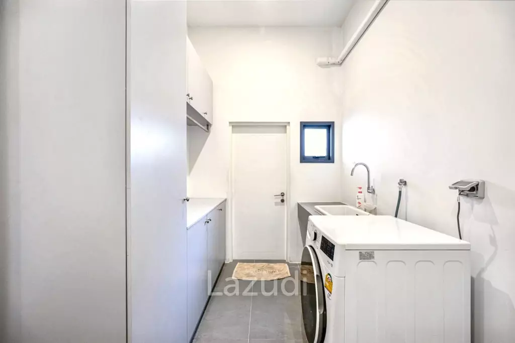 5 Bed 6 Bath 687 SQ.M Narasiri Krungthep Kreetha