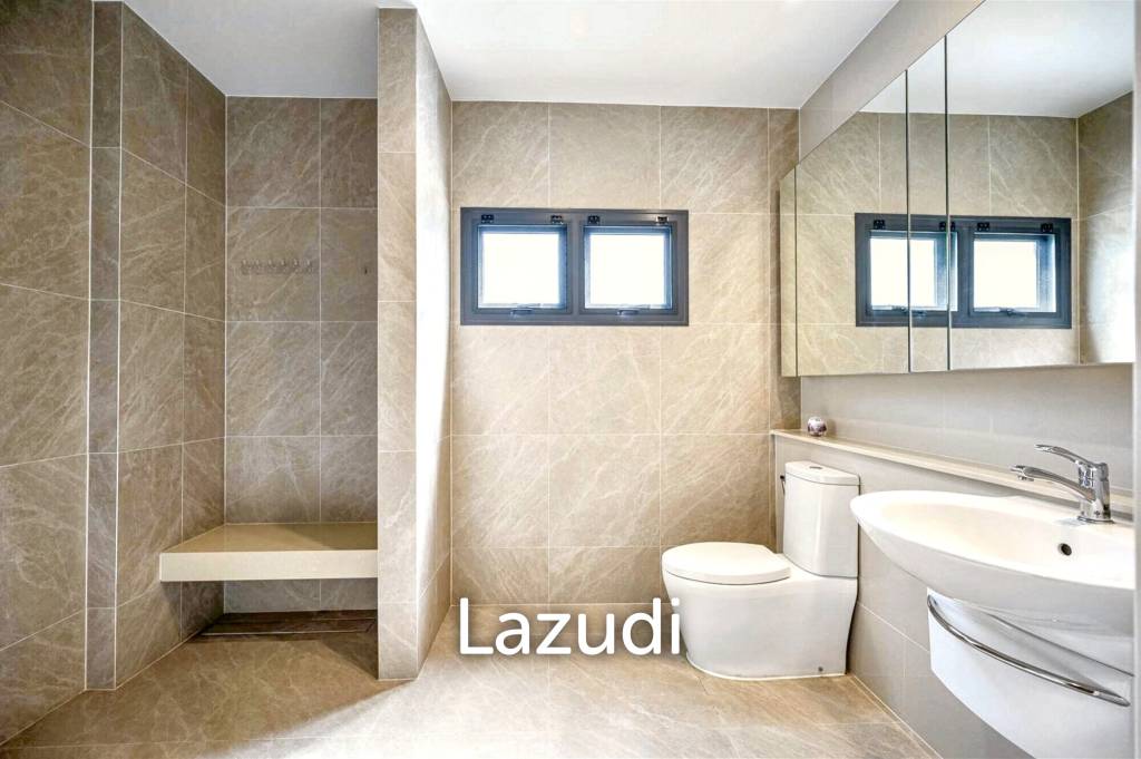 5 Bed 6 Bath 687 SQ.M Narasiri Krungthep Kreetha