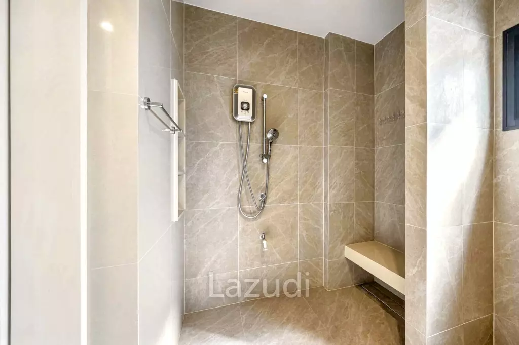 5 Bed 6 Bath 687 SQ.M Narasiri Krungthep Kreetha