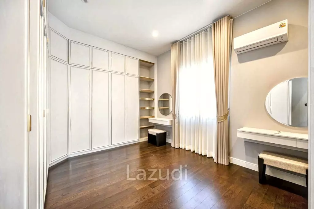 5 Bed 6 Bath 687 SQ.M Narasiri Krungthep Kreetha