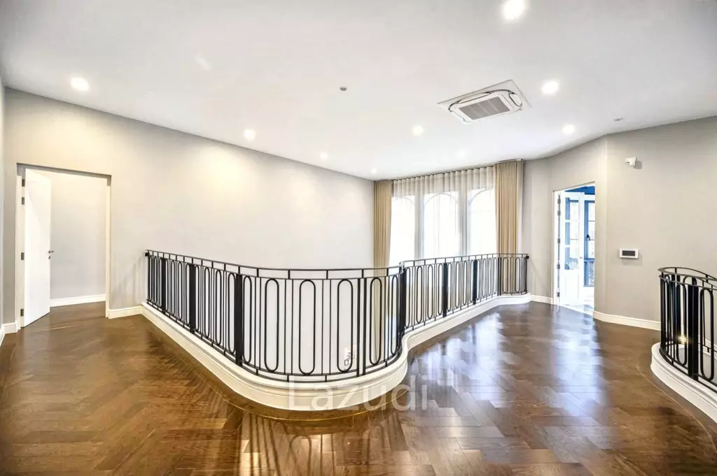 5 Bed 6 Bath 687 SQ.M Narasiri Krungthep Kreetha