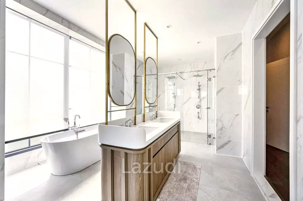 5 Bed 6 Bath 687 SQ.M Narasiri Krungthep Kreetha