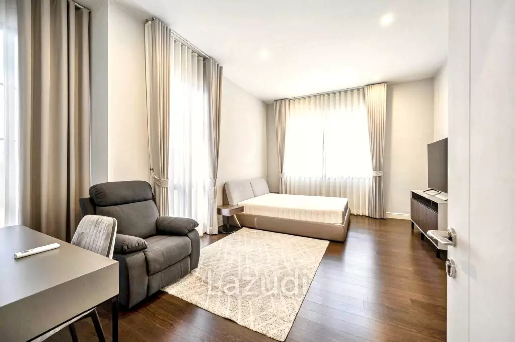 5 Bed 6 Bath 687 SQ.M Narasiri Krungthep Kreetha