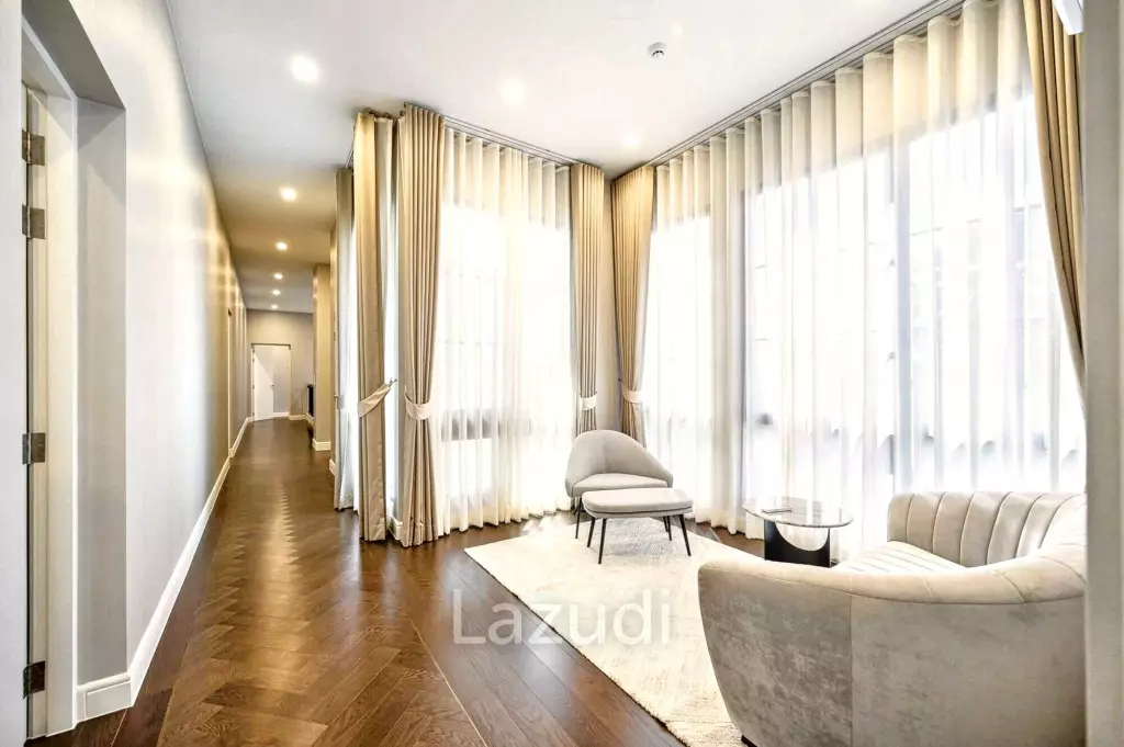 5 Bed 6 Bath 687 SQ.M Narasiri Krungthep Kreetha
