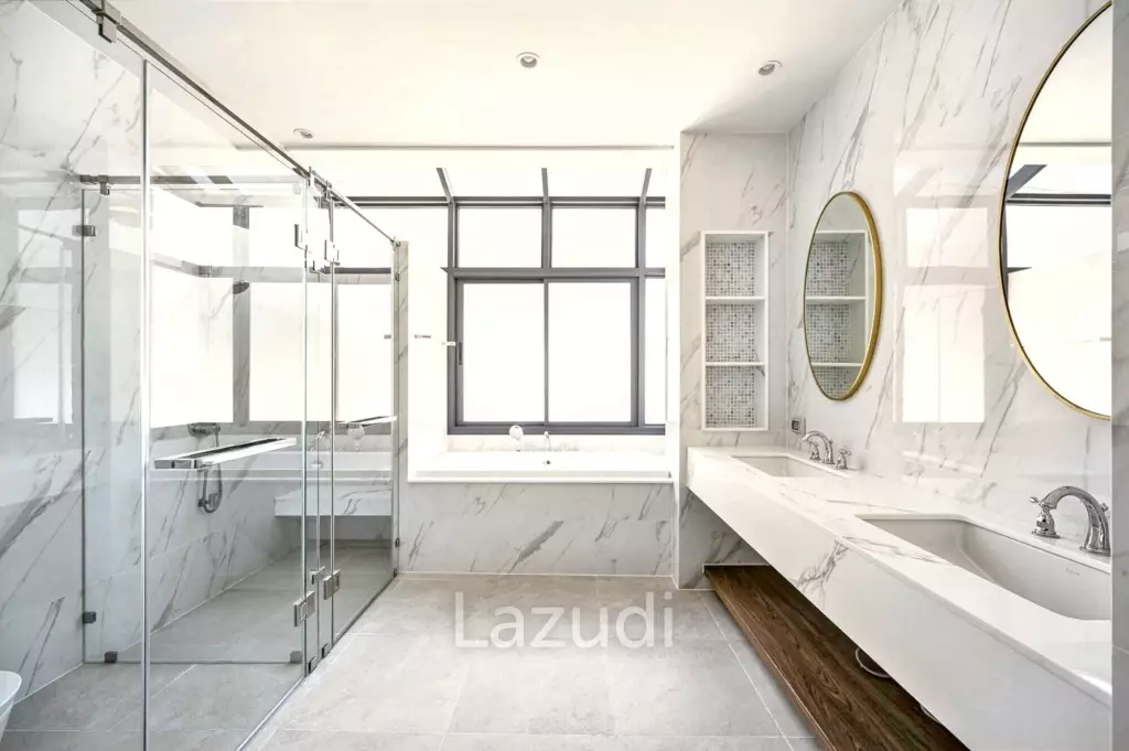 5 Bed 6 Bath 687 SQ.M Narasiri Krungthep Kreetha