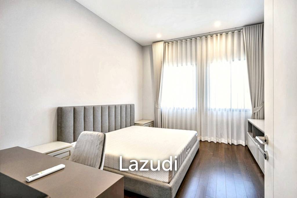 5 Bed 6 Bath 687 SQ.M Narasiri Krungthep Kreetha