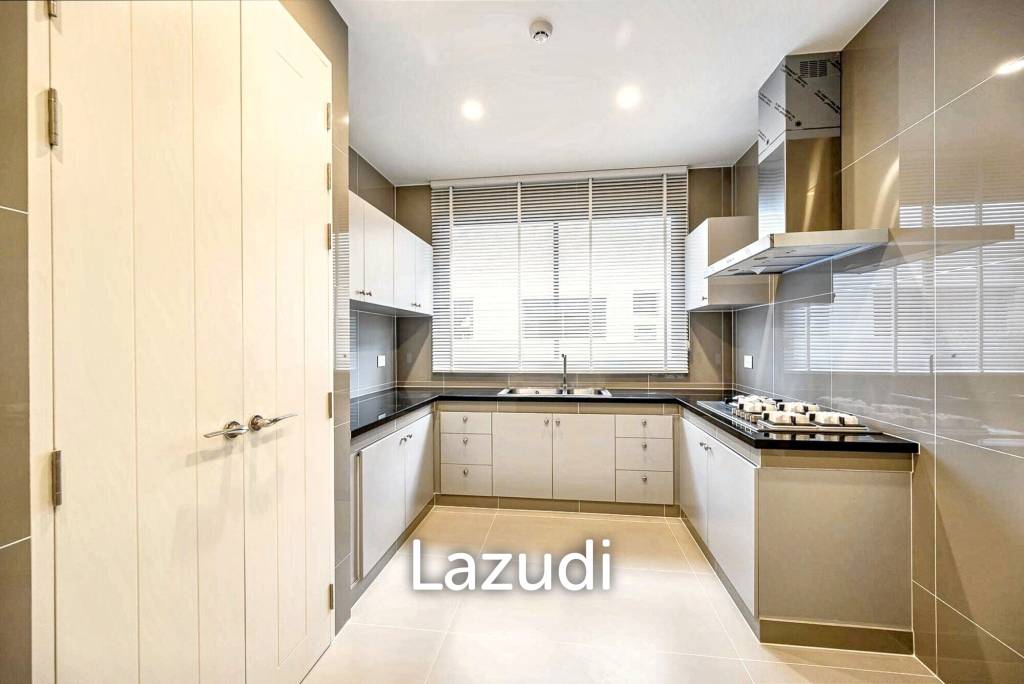 5 Bed 6 Bath 687 SQ.M Narasiri Krungthep Kreetha