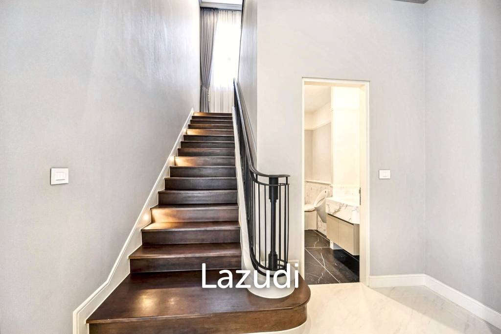 5 Bed 6 Bath 687 SQ.M Narasiri Krungthep Kreetha