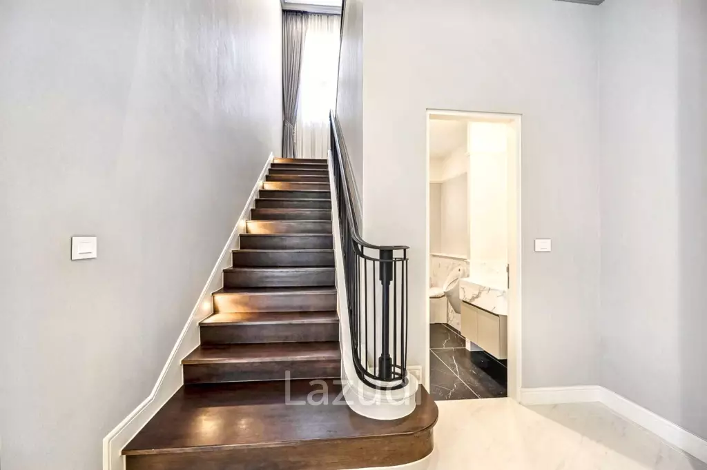 5 Bed 6 Bath 687 SQ.M Narasiri Krungthep Kreetha