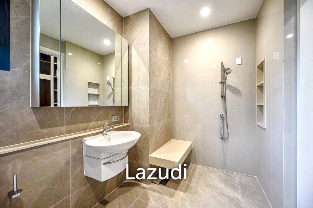5 Bed 6 Bath 687 SQ.M Narasiri Krungthep Kreetha