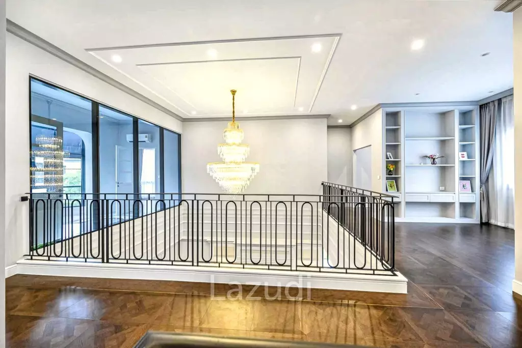 5 Bed 6 Bath 687 SQ.M Narasiri Krungthep Kreetha