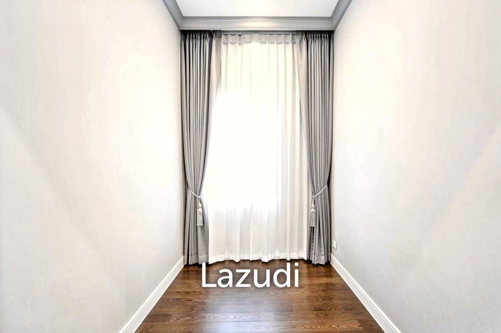 5 Bed 6 Bath 687 SQ.M Narasiri Krungthep Kreetha