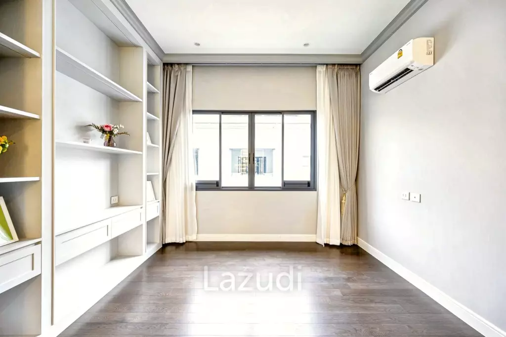 5 Bed 6 Bath 687 SQ.M Narasiri Krungthep Kreetha
