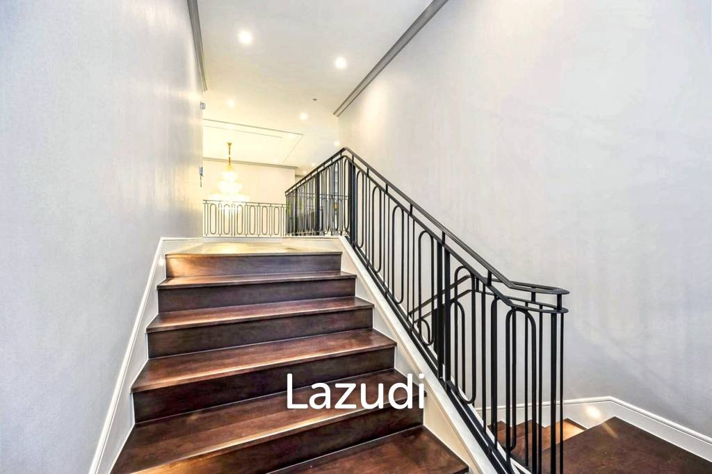 5 Bed 6 Bath 687 SQ.M Narasiri Krungthep Kreetha