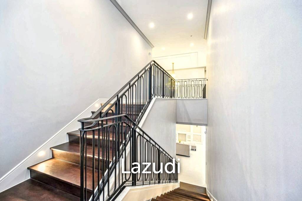 5 Bed 6 Bath 687 SQ.M Narasiri Krungthep Kreetha