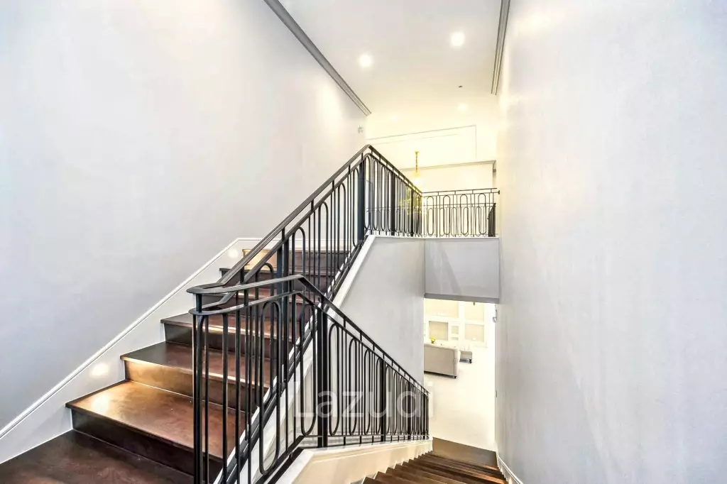 5 Bed 6 Bath 687 SQ.M Narasiri Krungthep Kreetha