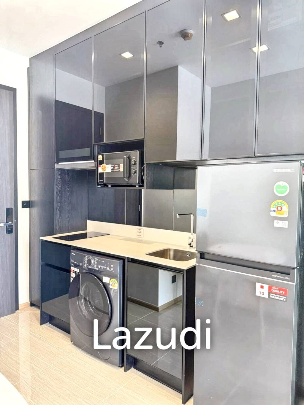 Studio 1 Bathroom 27 SQ.M Noble Around Ari