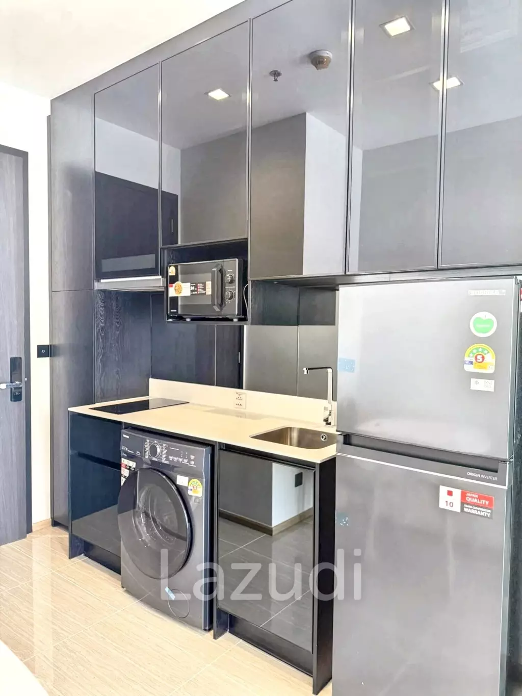 Studio 1 Bathroom 27 SQ.M Noble Around Ari
