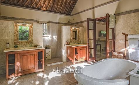 Monthly and Yearly Rental Villa short drive from Buzzling Canggu