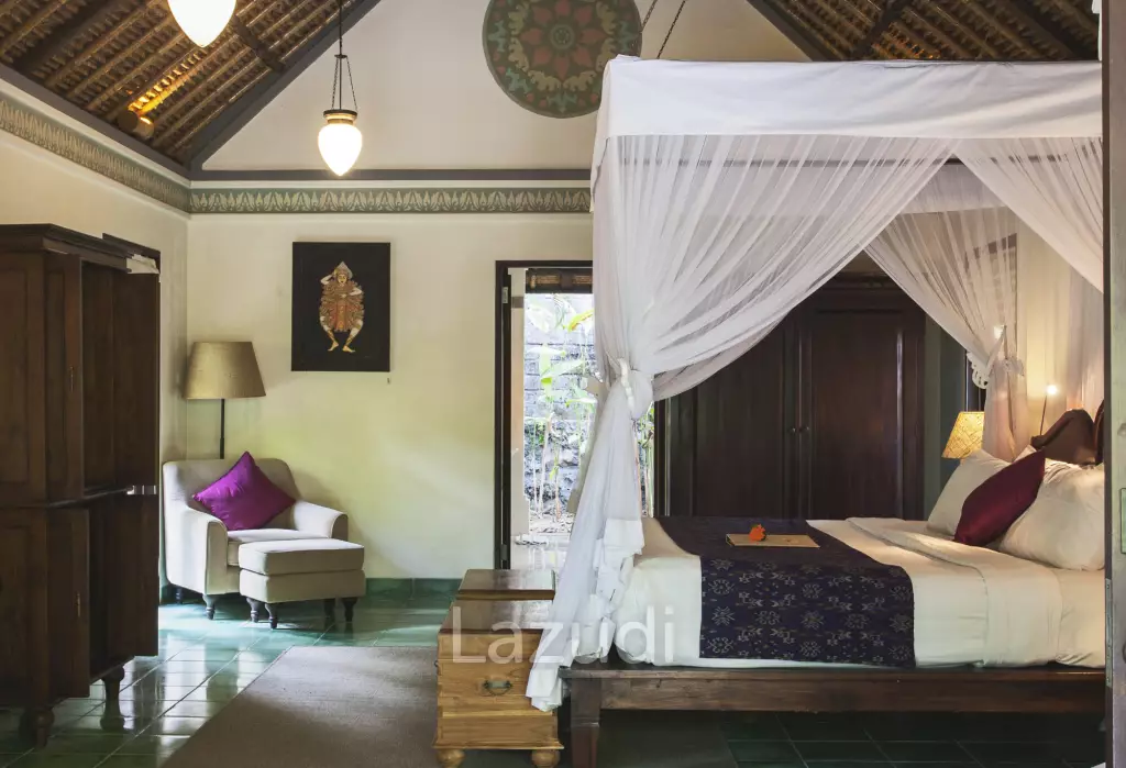 Monthly and Yearly Rental Villa short drive from Buzzling Canggu