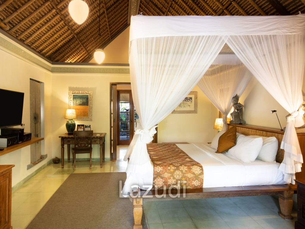 Monthly and Yearly Rental Villa short drive from Buzzling Canggu