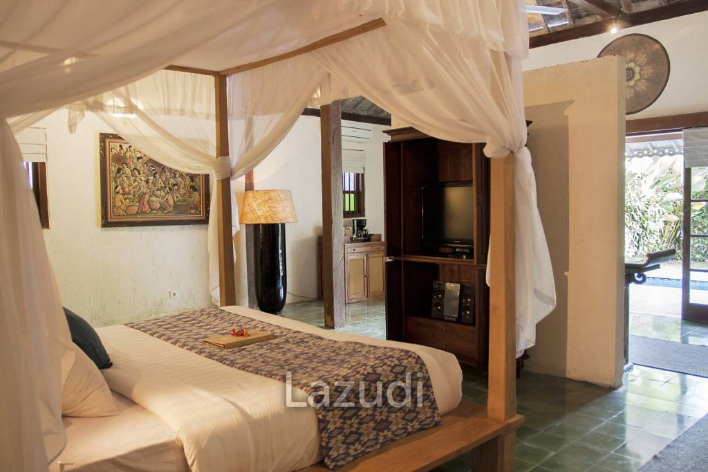 Monthly and Yearly Rental Villa short drive from Buzzling Canggu