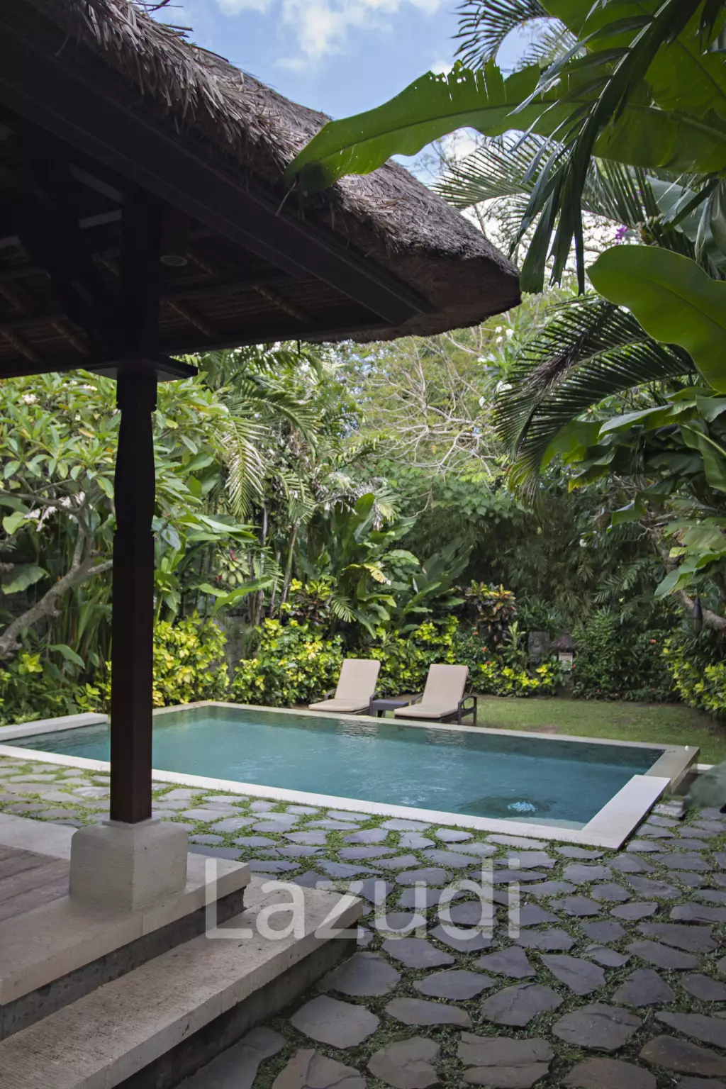 Monthly and Yearly Rental Villa short drive from Buzzling Canggu