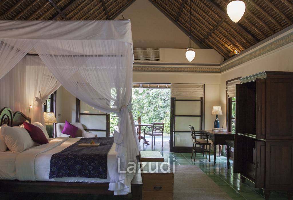 Monthly and Yearly Rental Villa short drive from Buzzling Canggu
