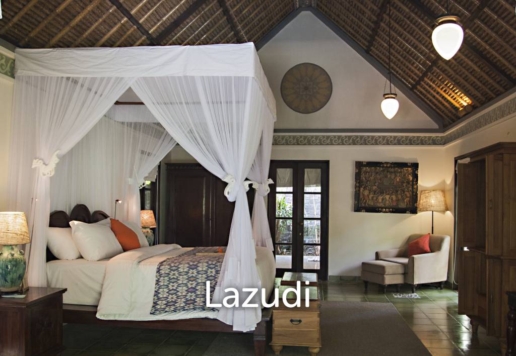Monthly and Yearly Rental 2 Bedroom Villa short drive from Buzzling Canggu