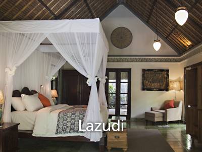 Monthly and Yearly Rental 2 Bedroom Villa short drive from Buzzling Canggu