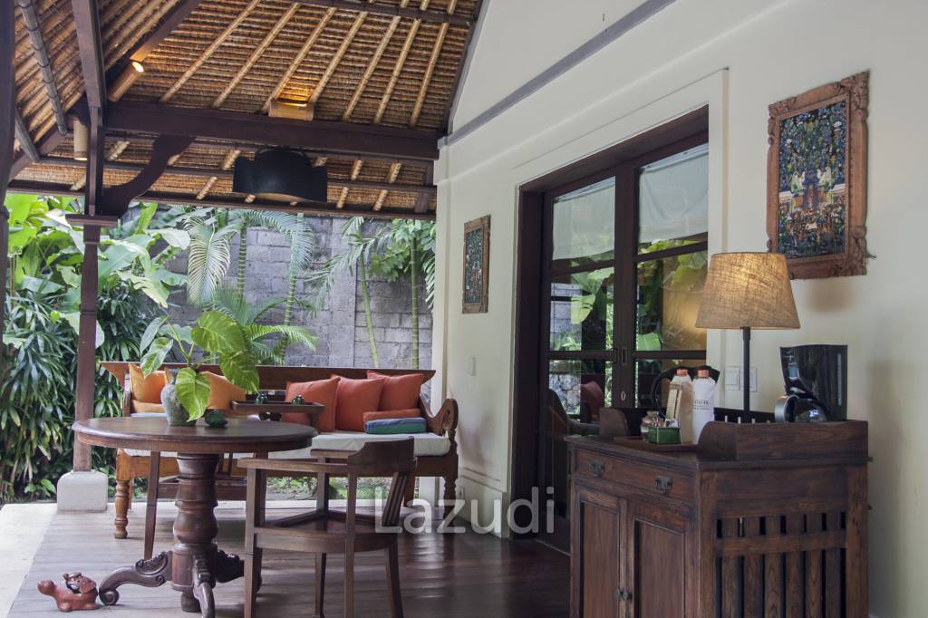 Monthly and Yearly Rental 2 Bedroom Villa short drive from Buzzling Canggu