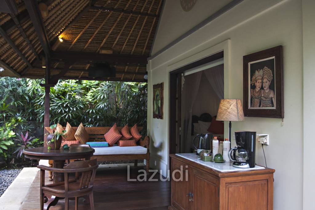 Monthly and Yearly Rental 2 Bedroom Villa short drive from Buzzling Canggu