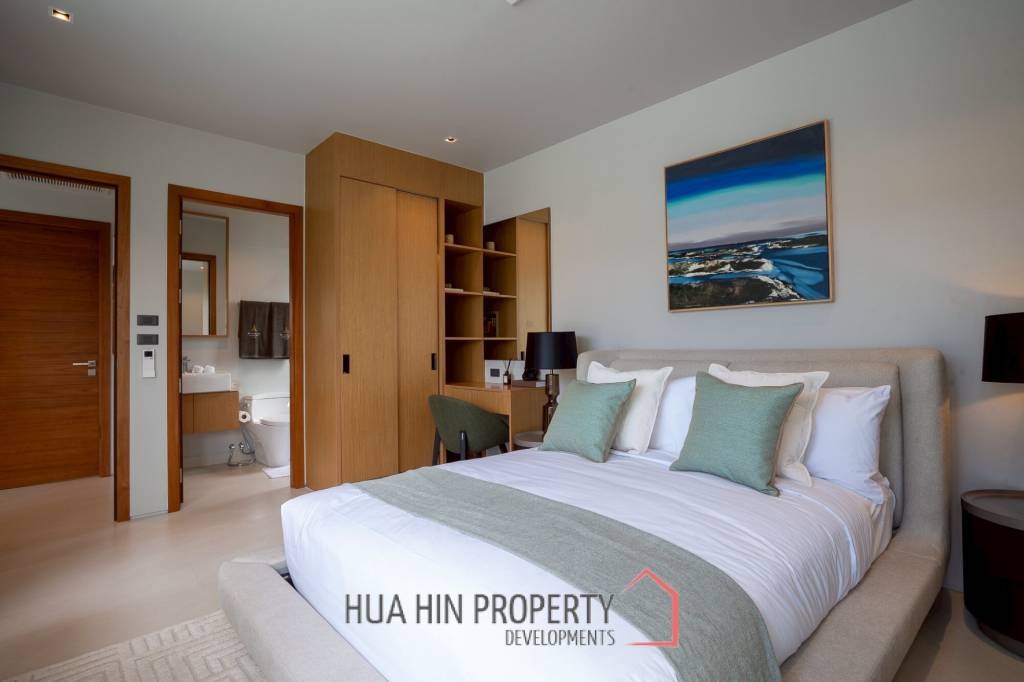 Hot Deal! 3 Bedroom-Luxury Villa with Pool in Botanica Hua Hin