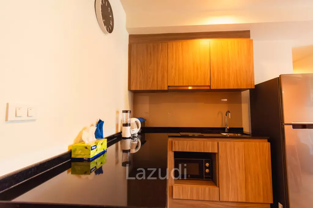 RAIN CONDO : 2 Bed condo with Pool View