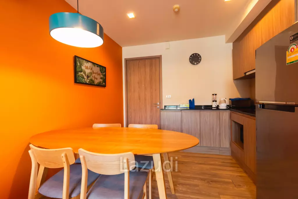 RAIN CONDO : 2 Bed condo with Pool View