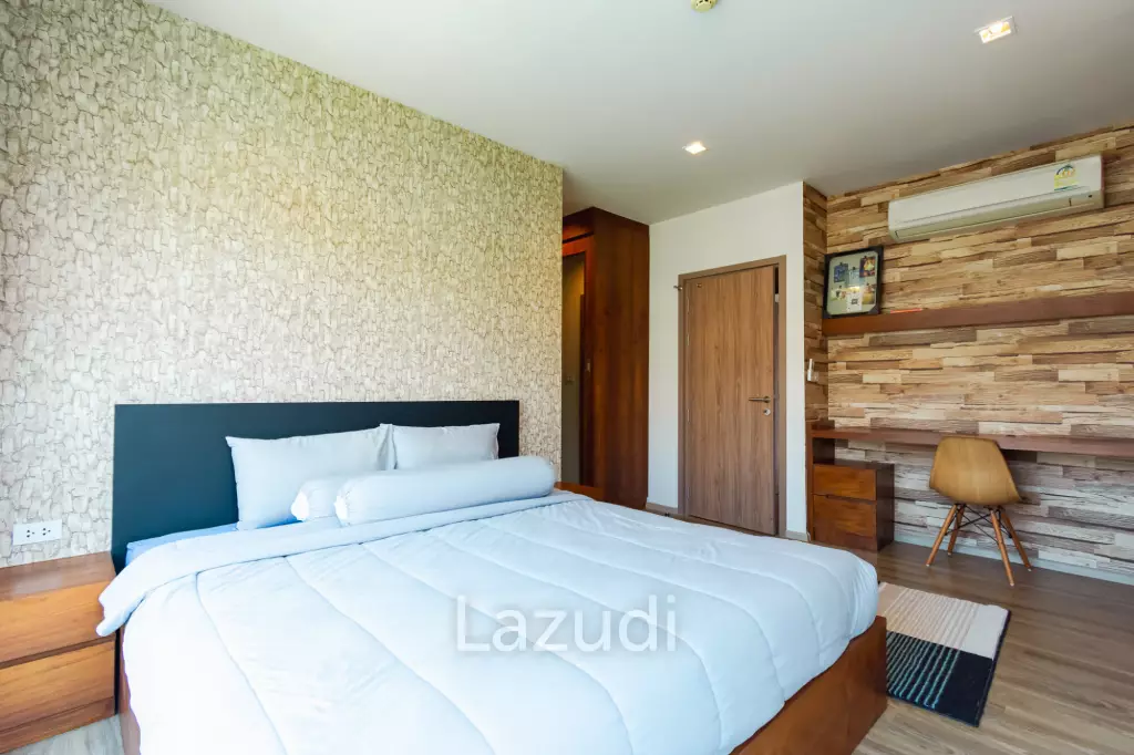 RAIN CONDO : 2 Bed condo with Pool View
