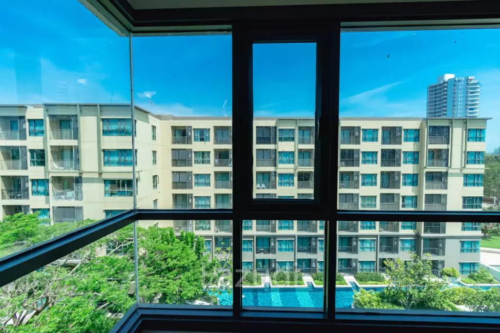 RAIN CONDO : 2 Bed condo with Pool View