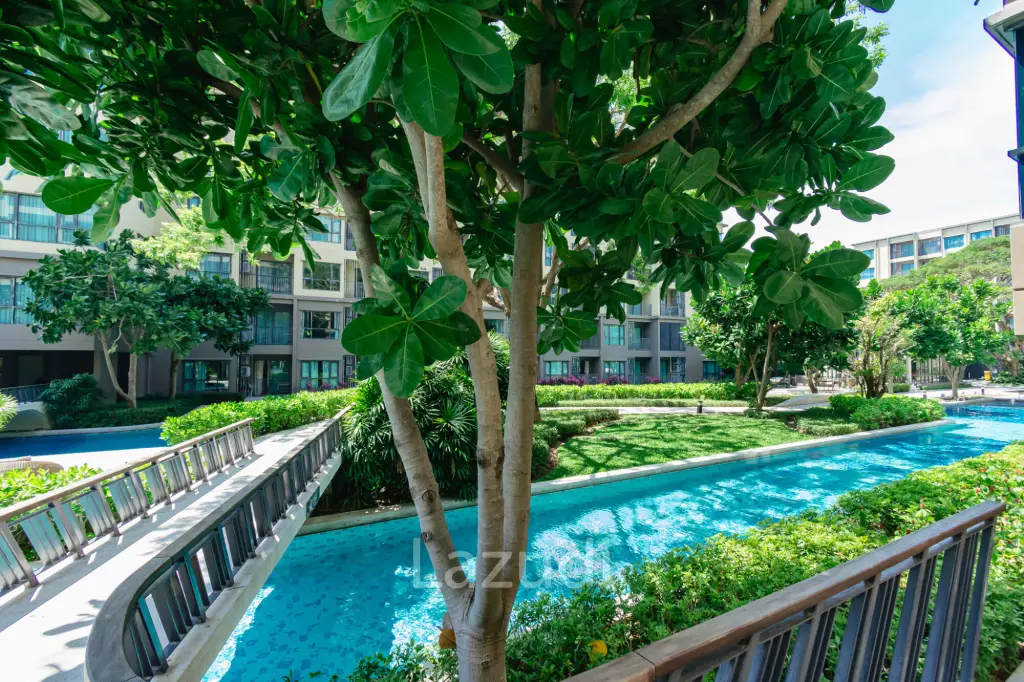 RAIN CONDO : 2 Bed condo with Pool View