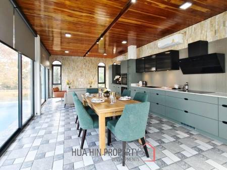 STUNNING BEACH VILLA IN KHAO TAO : 4 bed perfect for investment