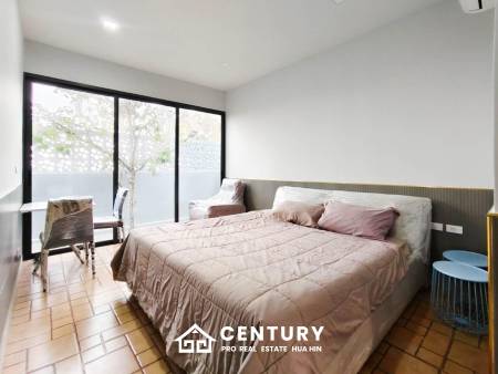 STUNNING BEACH VILLA IN KHAO TAO : 4 bed perfect for investment