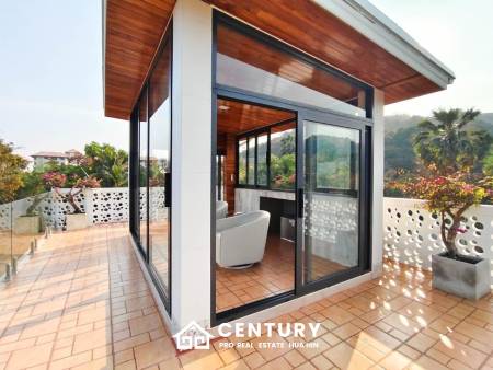 STUNNING BEACH VILLA IN KHAO TAO : 4 bed perfect for investment